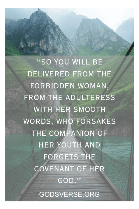 Texto en imagen sobre un puente colgante con montañas: "ASÍ SERÁS LIBERADO DE LA MUJER PROHIBIDA, DE LA ADÚLTERA..." GODSVERSE.ORG. Descubre más versículos bíblicos en Godsverse.org.
