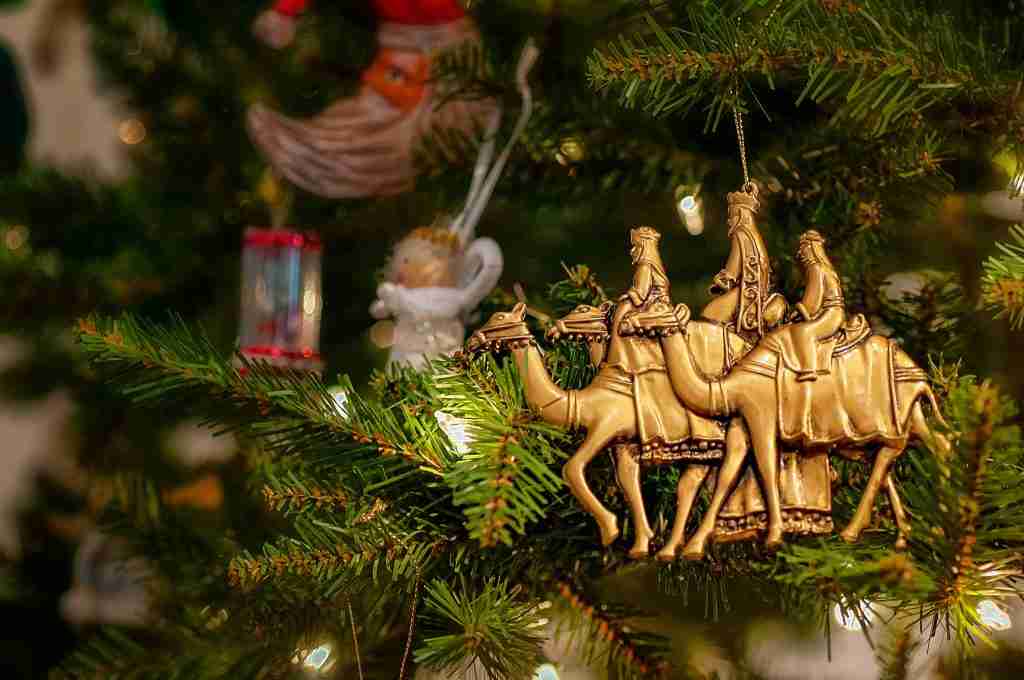christmas tree ornament of three wise men Bible magi on camels
