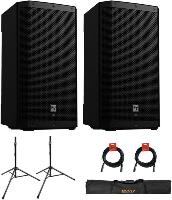 Dos monitores de escenario negros con soportes, cables y bolsa de transporte, perfectos para mejorar el equipo de audio en las iglesias.