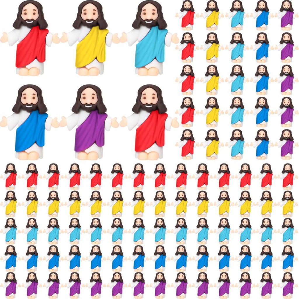 Un estampado de personajes de dibujos animados con trajes de colores -rojo, amarillo, azul y morado- bailan sobre un fondo blanco, lo que lo convierte en una opción encantadora para ideas de regalos de bautizo.