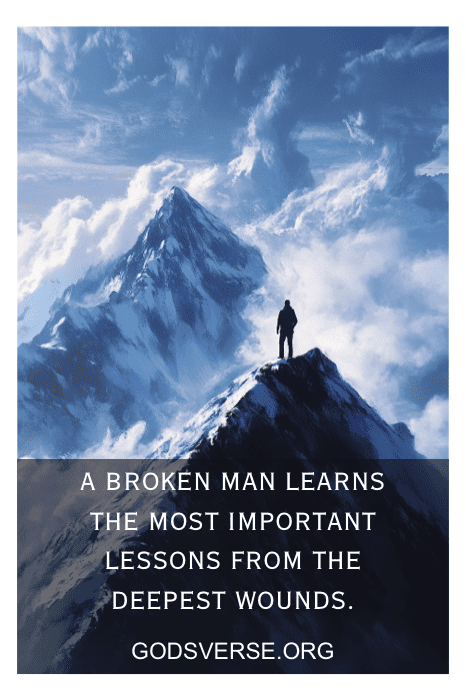Una persona en la cima de una montaña nevada bajo un cielo nublado, con una inspiradora cita de hombres rotos debajo.