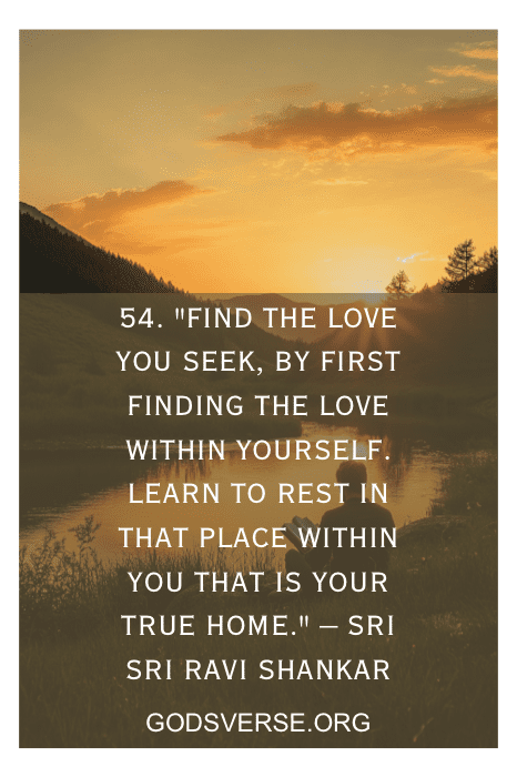 O pôr do sol sobre o lago reflete um lembrete sereno de Sri Sri Ravi Shankar sobre encontrar o amor dentro de si mesmo - uma citação essencial de amor-próprio para homens que buscam paz interior e realização.