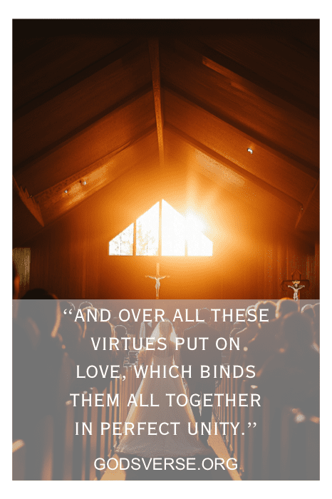 Una cálida luz llena la iglesia, haciéndose eco del sentimiento de amor y unidad que se encuentra en los Versículos Bíblicos para Esposas de GodsVerse.org.