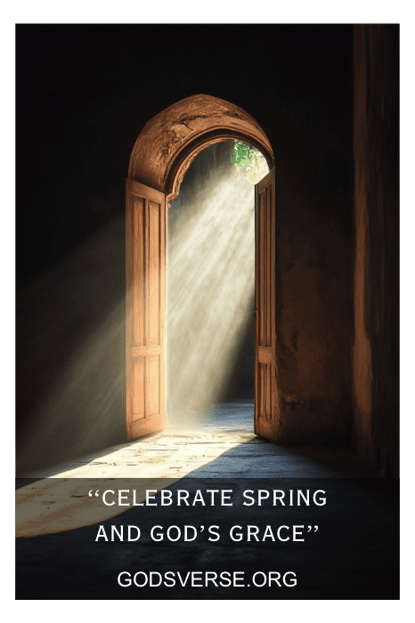 A luz do sol passando por uma porta aberta em uma sala escura, destacando a mensagem: "Celebrate Spring and God's Grace" (Comemore a primavera e a graça de Deus) - um perfeito Church Sign Saying para a primavera para elevar o espírito.