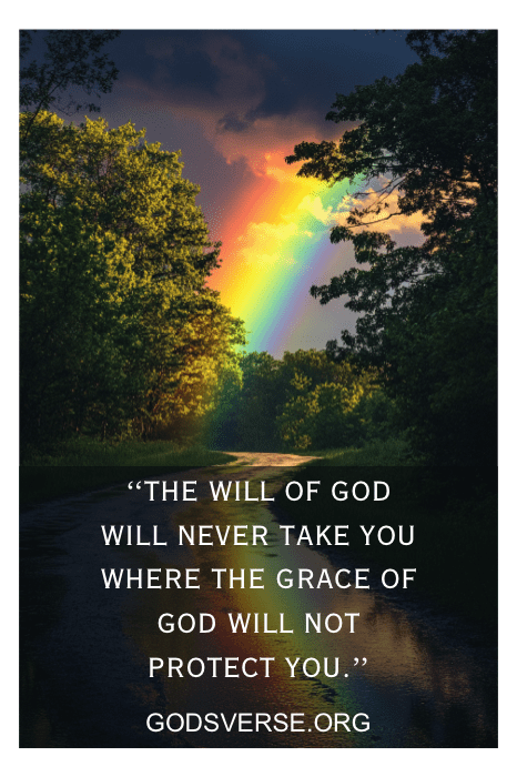 Un arco iris vibrante se arquea sobre un sendero del bosque, emparejado con una cita inspiradora de la iglesia sobre la voluntad de Dios y la protección de godsverse.org. Perfecto para compartir en Instagram.