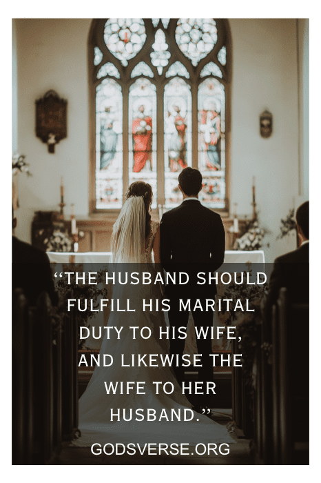 En el altar de la iglesia, los novios intercambian sinceros votos y reflexionan sobre sus deberes matrimoniales bajo una vibrante vidriera, una escena que recuerda a los versos de San Valentín para el marido y que capta la sagrada promesa del amor.