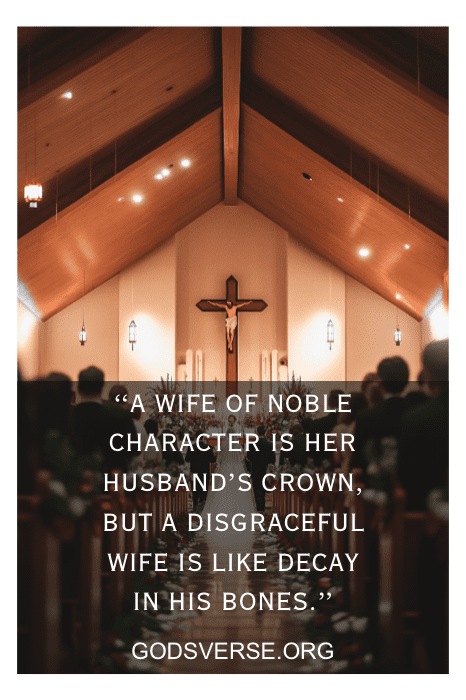 O interior de uma igreja com uma cruz é adornado por um versículo bíblico para o aniversário de casamento, destacando lindamente a profundidade do caráter de uma esposa.