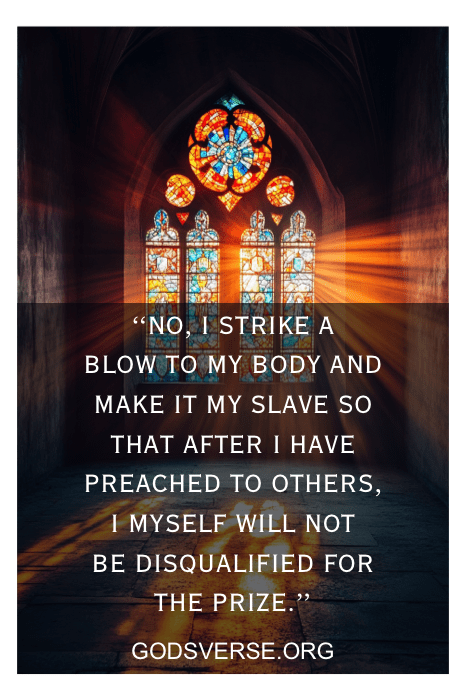 Um vitral com uma citação sobre autodisciplina do godsverse.org complementa lindamente os versículos bíblicos sobre responsabilidade, criando um reflexo inspirador de crescimento pessoal e responsabilidade.