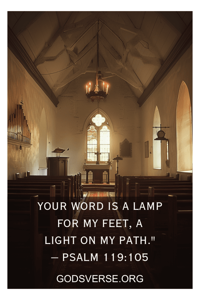 Interior de uma igreja com um versículo do Salmo 119:105 exibido, "Tua palavra é lâmpada para os meus pés, luz para o meu caminho", destacando os versículos da Bíblia sobre a bondade de Deus.