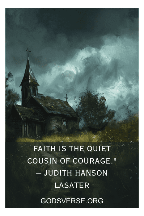 Uma paisagem escura e tempestuosa com uma igreja antiga e um texto: "A fé é a prima silenciosa da coragem". - Judith Hanson Lasater. Descubra mais citações inspiradoras para a igreja em GODSVERSE.ORG.