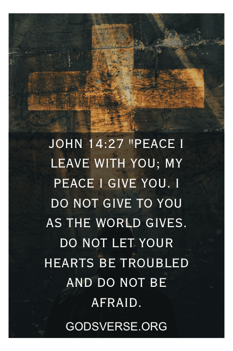 Texto em um fundo escuro com uma cruz: "João 14:27 'Deixo-vos a paz, a minha paz vos dou...'" Versículos bíblicos para se sentir sozinho GODSVERSE.ORG.