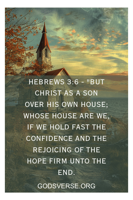 Uma igreja à beira-mar com um céu ao pôr do sol e o texto de Hebreus 3:6 sobreposto: "Mas Cristo, como um filho sobre a sua própria casa...